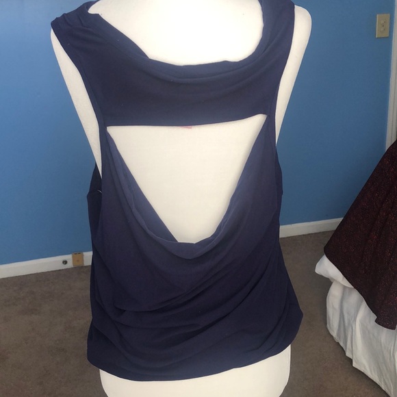 🌺No boundaries cowl back tank top🌺 - Picture 2 of 2